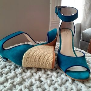 Anthropologie gorgeus Seychelles Liendo suede wedge shoes